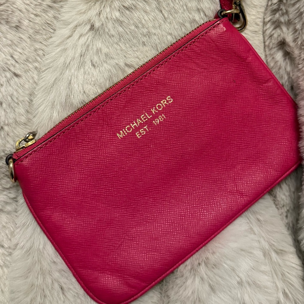 Michael Kors Fuchsia Wristlet